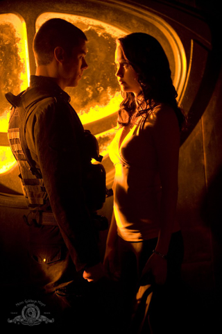 Illustration for article titled Stargate Universe "Light" Pics